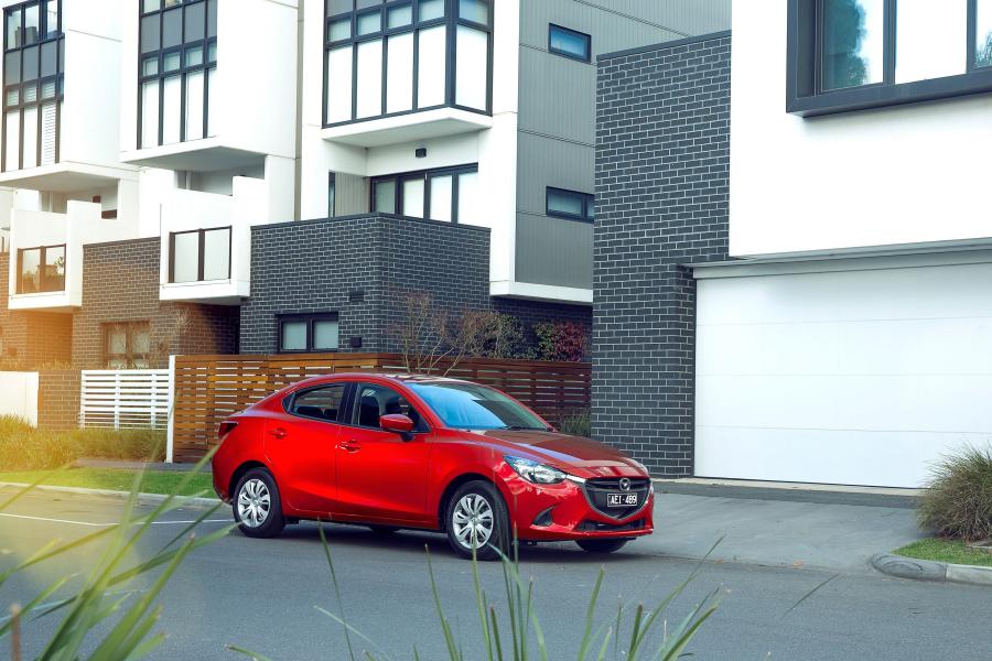  Mazda2 Sedan 2015 года  (AU) (фото 14 из 35)